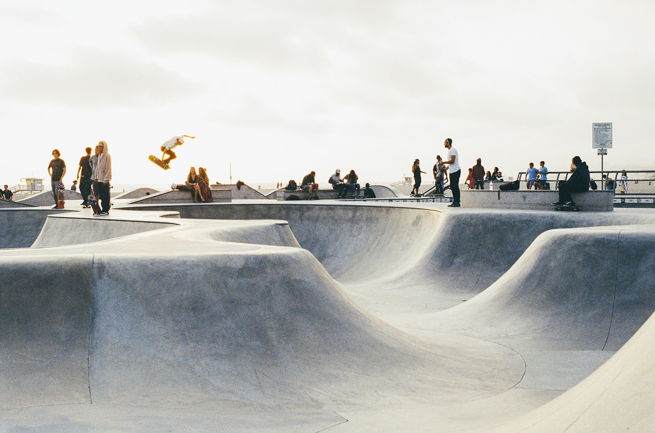 Skatepark Mers les Bains le paradis des rollers, et